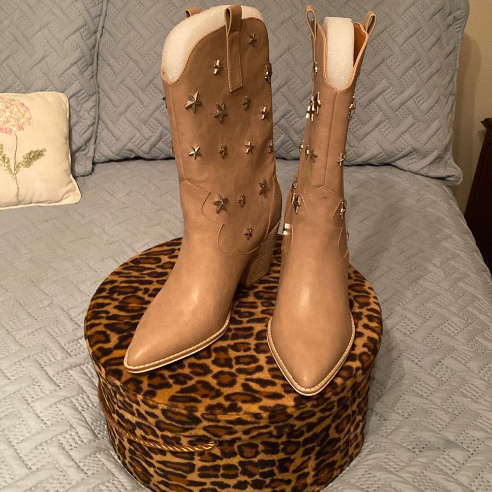 Western Boots with Stars